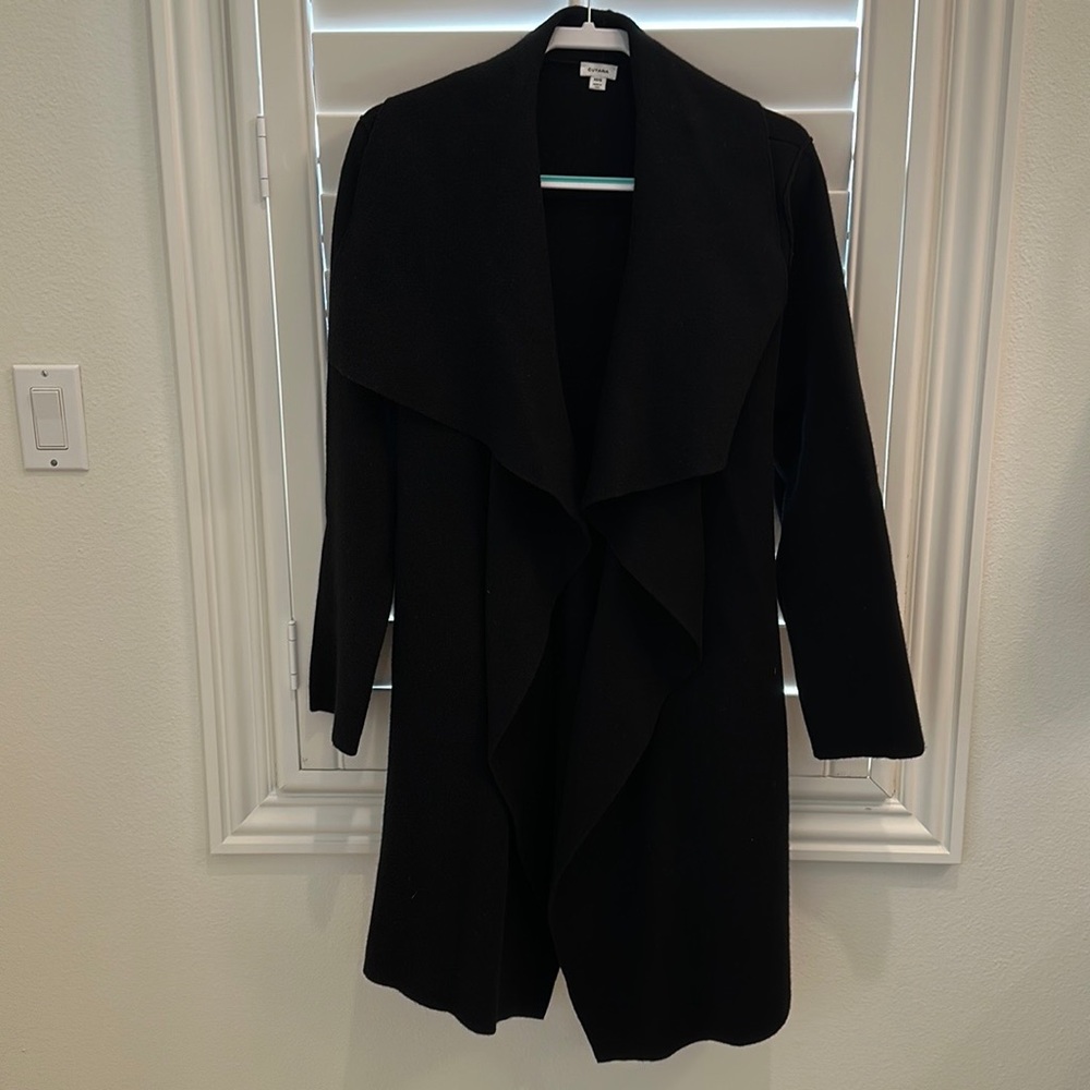 Cuyana Wool Cashmere Short Wrap Coat in Black XS/S